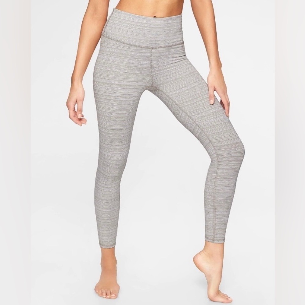 Athleta High Rise Jacquard Chaturanga 7/8 Tight in Quail S‎